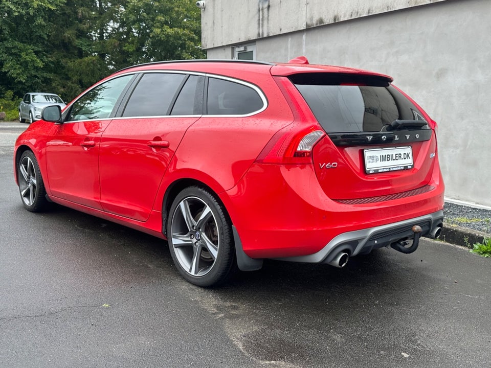 Volvo V60 2,0 D4 181 R-Design 5d