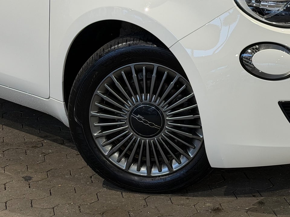 Fiat 500e 42 Icon 3d