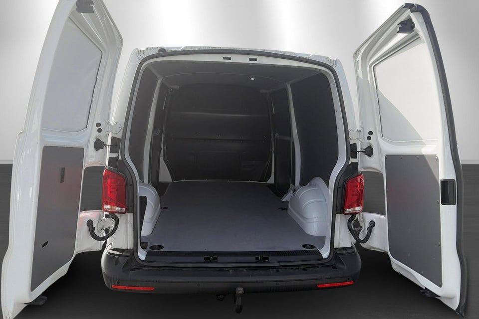 VW Transporter 2,0 TDi 150 Kassevogn DSG lang