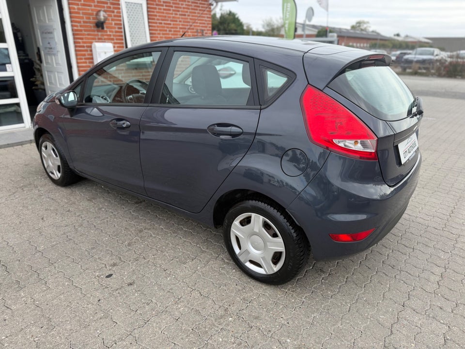 Ford Fiesta 1,25 60 Ambiente 5d