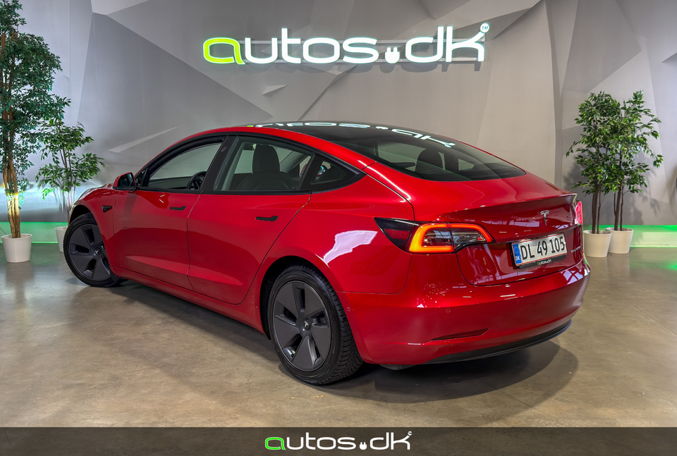 Tesla Model 3 Long Range AWD 4d