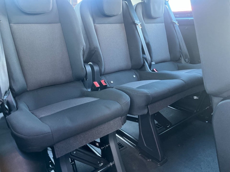 Ford Transit Custom Kombi 320S 2,0 TDCi 130 Ambiente aut.