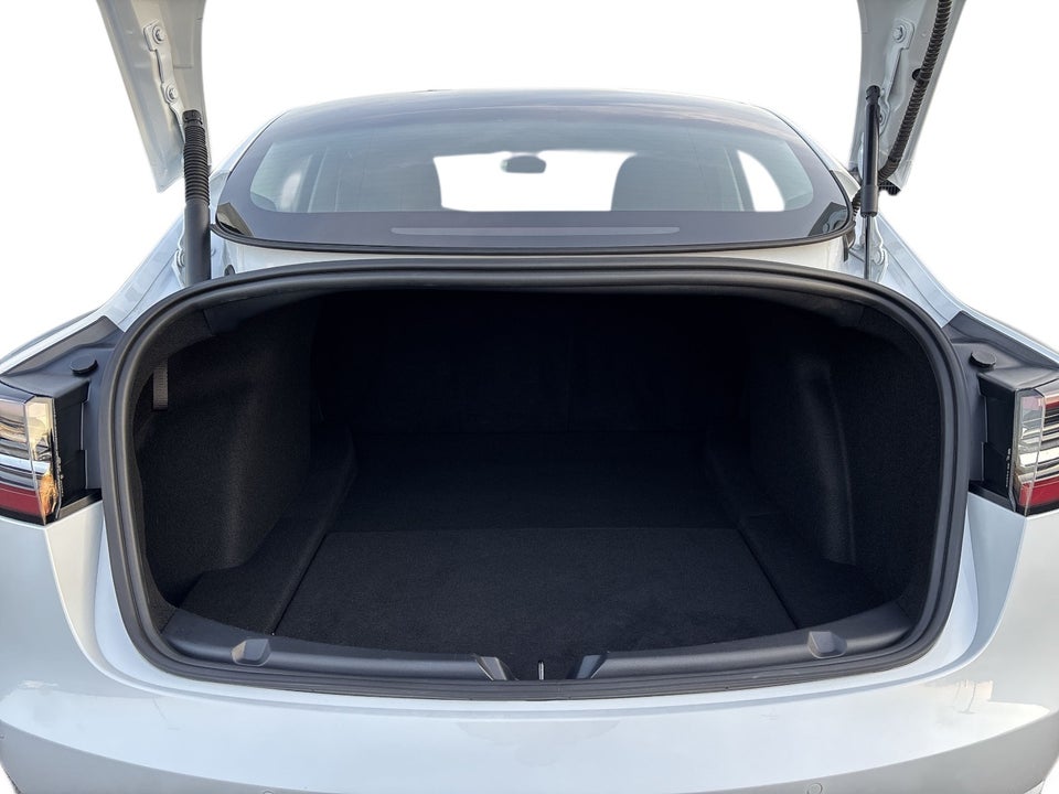 Tesla Model 3 Standard Range+ RWD 4d