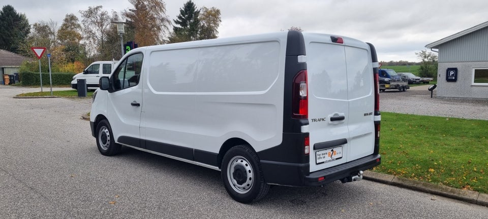 Renault Trafic 2,0 dCi 130 L2H1