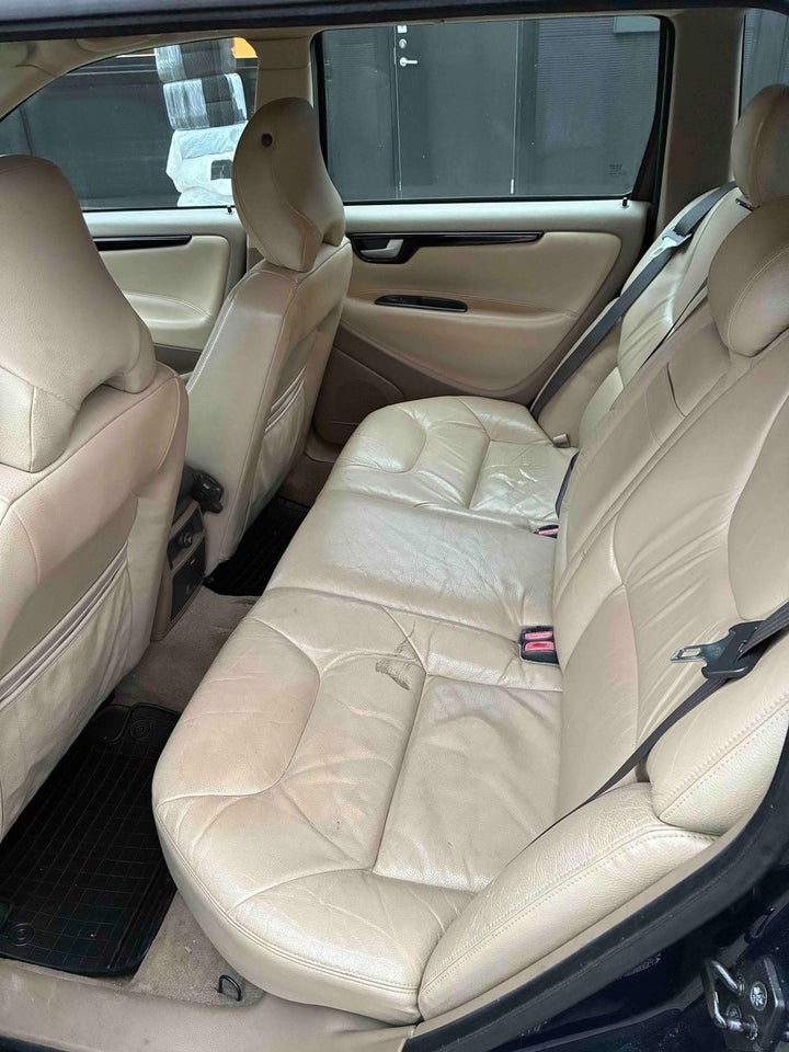 Volvo V70 2,4 170 aut. 5d