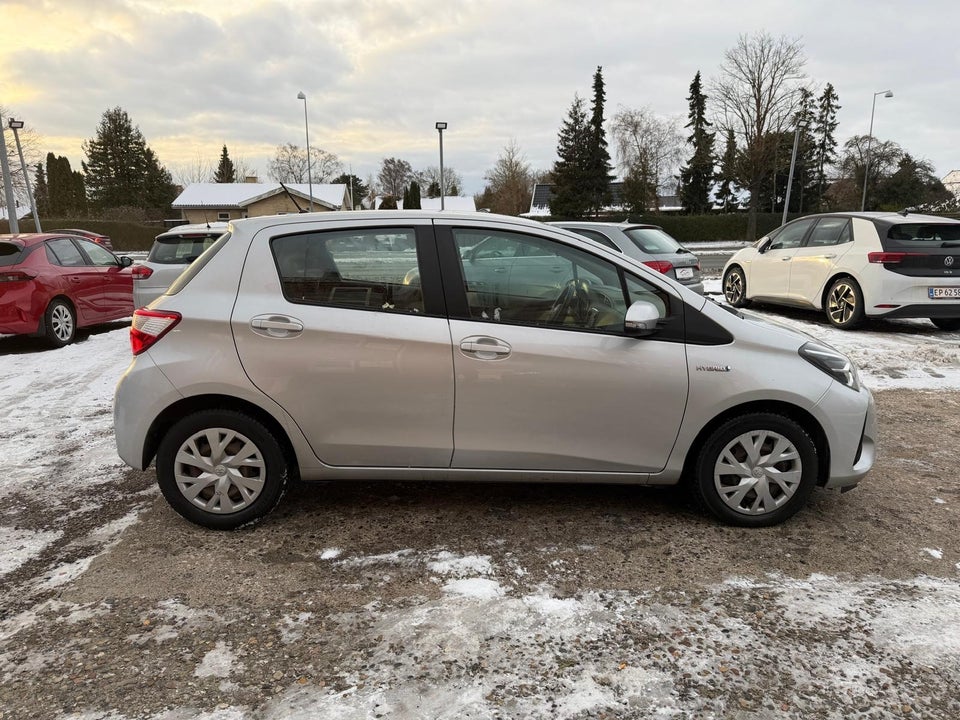 Toyota Yaris 1,5 Hybrid H2 e-CVT 5d