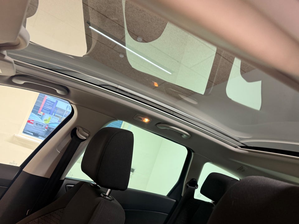 Peugeot 308 1,6 HDi 109 Premium SW 7prs 5d