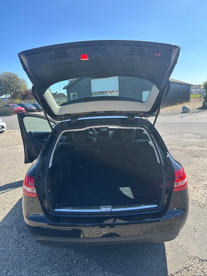 Mercedes C200 2,0 Avantgarde stc. aut. 5d