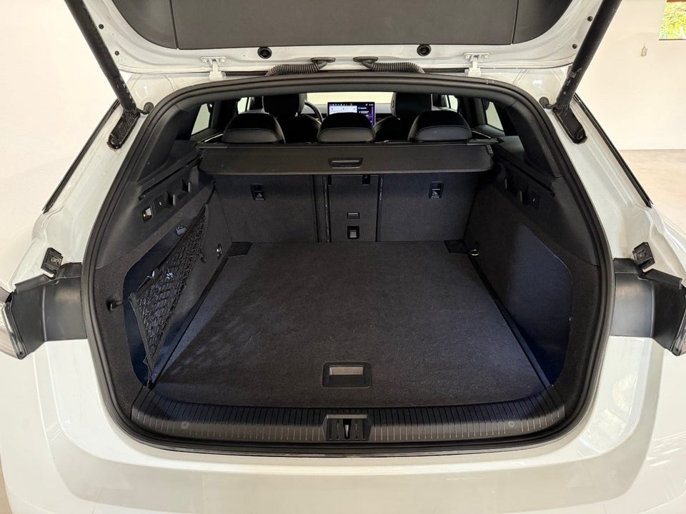 VW ID.7 77 Pro Tourer 5d