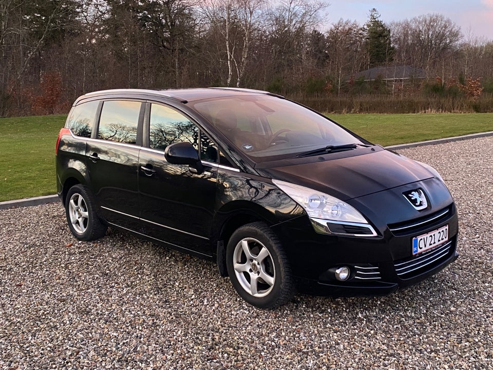 Peugeot 5008 1,6 HDi 114 Style 5d