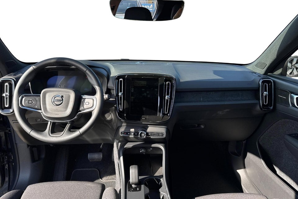 Volvo EX40 Standard Range Plus 5d