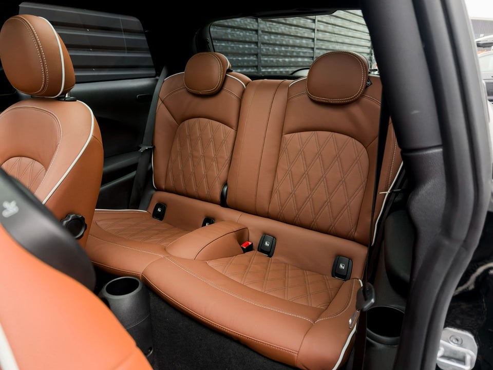 MINI Cooper SE Younique Trim 3d