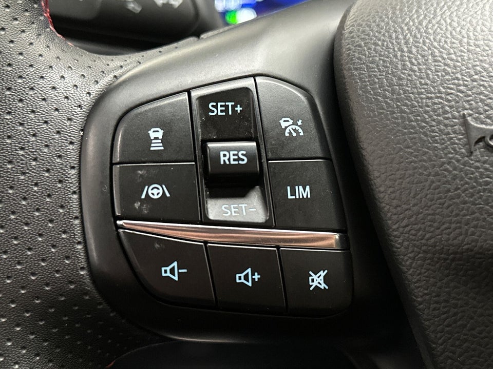 Ford Kuga 2,5 PHEV ST-Line X CVT 5d