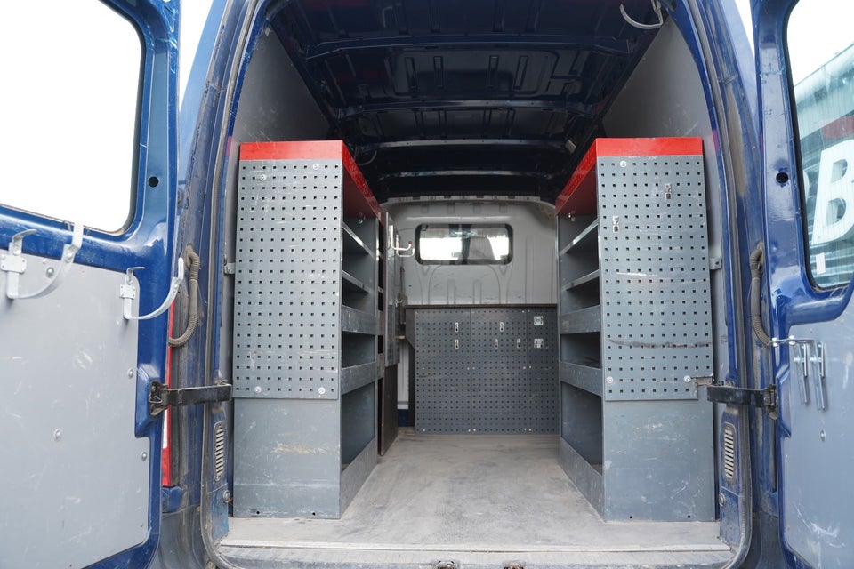 Nissan NV400 2,3 dCi 125 L2H2 Van 5d