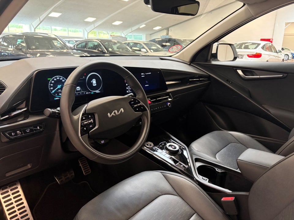 Kia Niro 64 EV Upgrade 5d