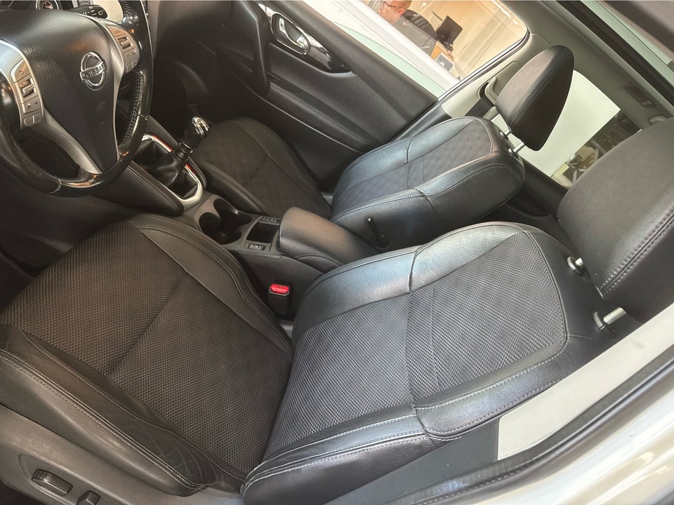 Nissan Qashqai 1,2 Dig-T 115 Tekna 5d
