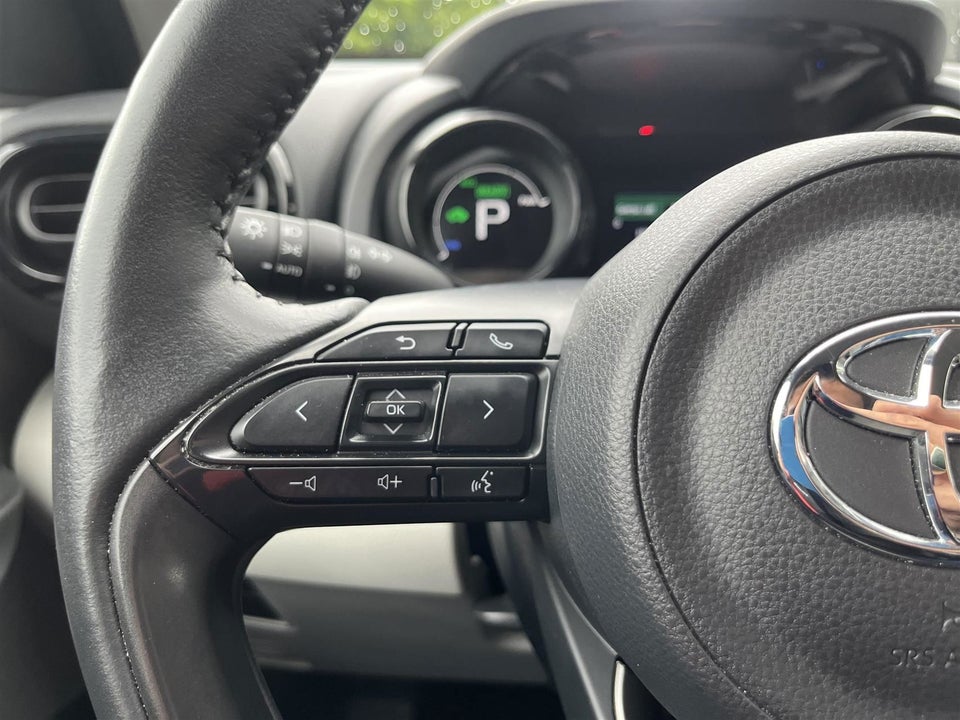 Toyota Yaris 1,5 Hybrid Elegant e-CVT 5d