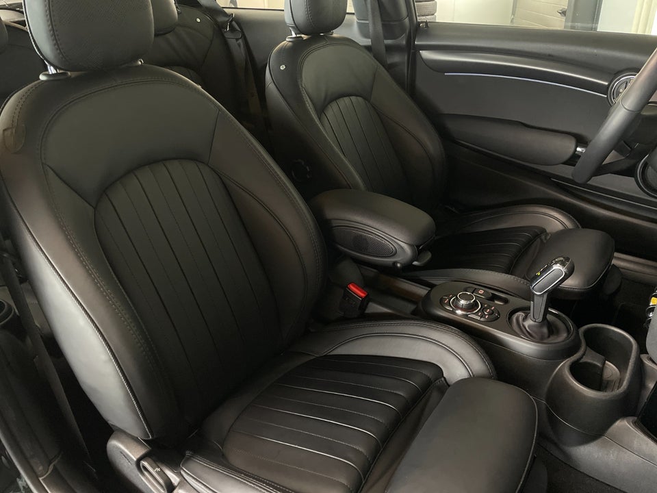 MINI Cooper SE Yours Trim 3d