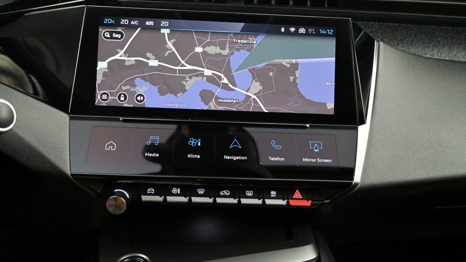 Peugeot 408 1,6 Hybrid Allure Pack EAT8 5d