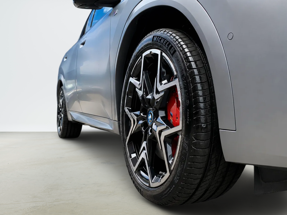 BMW iX2 eDrive20 M-Sport Pro 5d