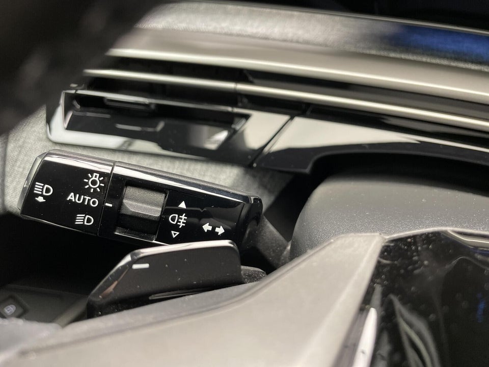 Peugeot e-5008 77 Allure 7prs 5d