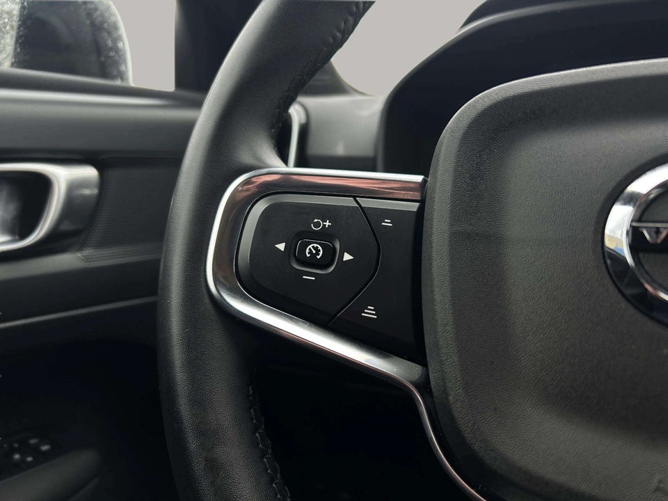 Volvo XC40 P6 ReCharge Core 5d