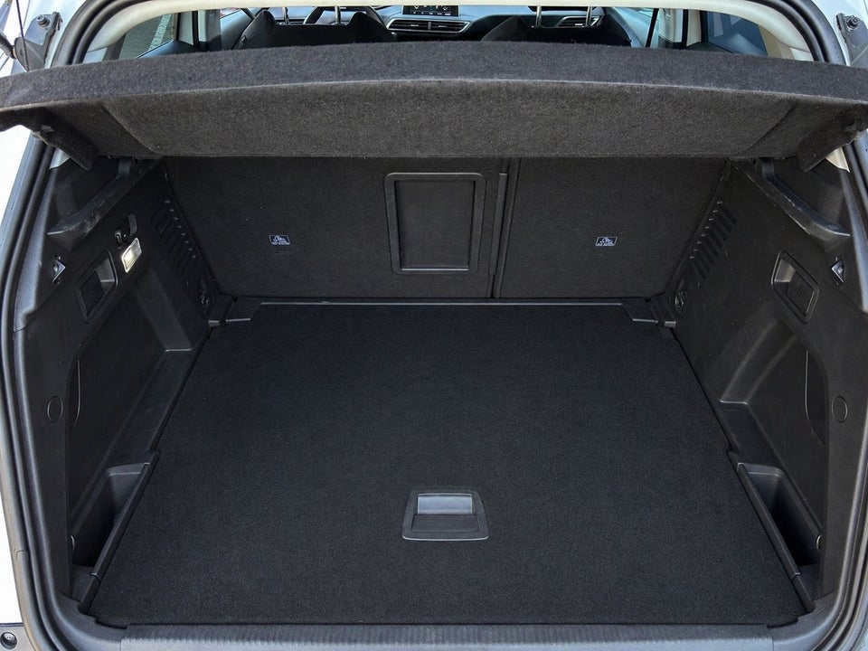Peugeot 3008 1,2 e-THP 130 Allure 5d