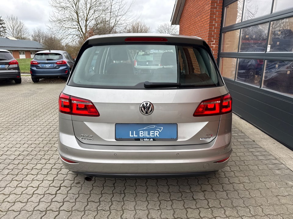 VW Golf Sportsvan 1,6 TDi 110 Highline DSG 5d