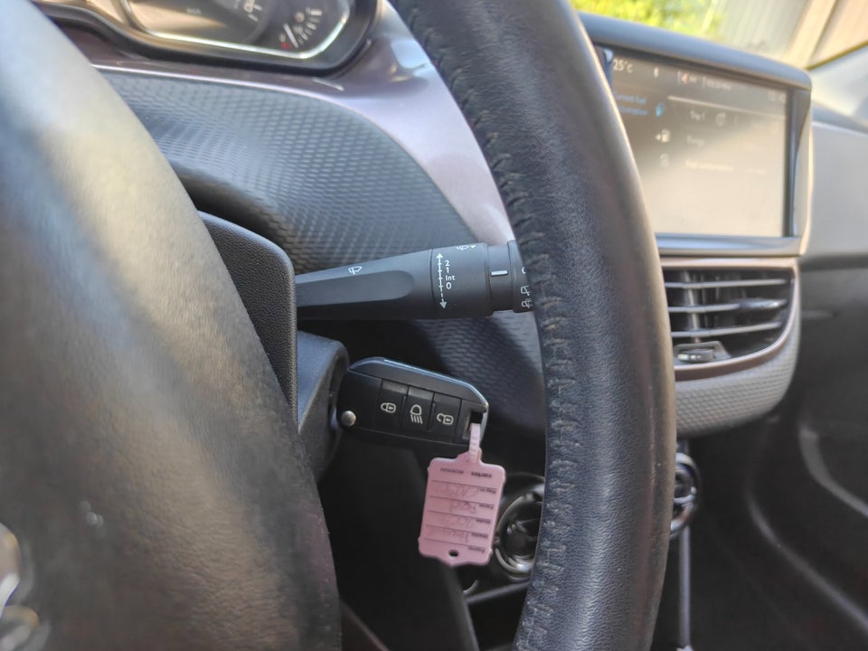 Peugeot 2008 1,2 VTi 82 Allure 5d