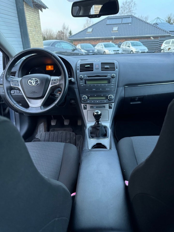 Toyota Avensis 1,8 VVT-i T2 stc. 5d