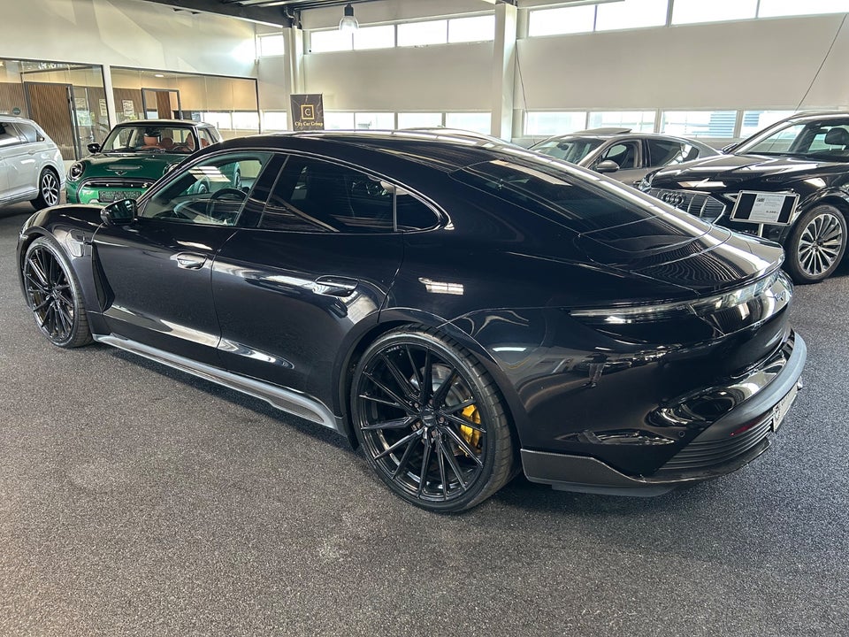 Porsche Taycan Performance+ 4d