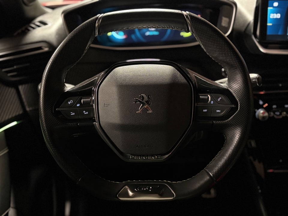 Peugeot e-2008 50 GT Pack 5d