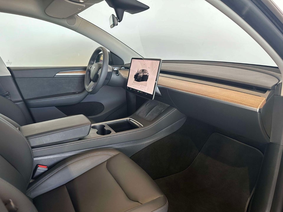 Tesla Model Y Performance AWD 5d