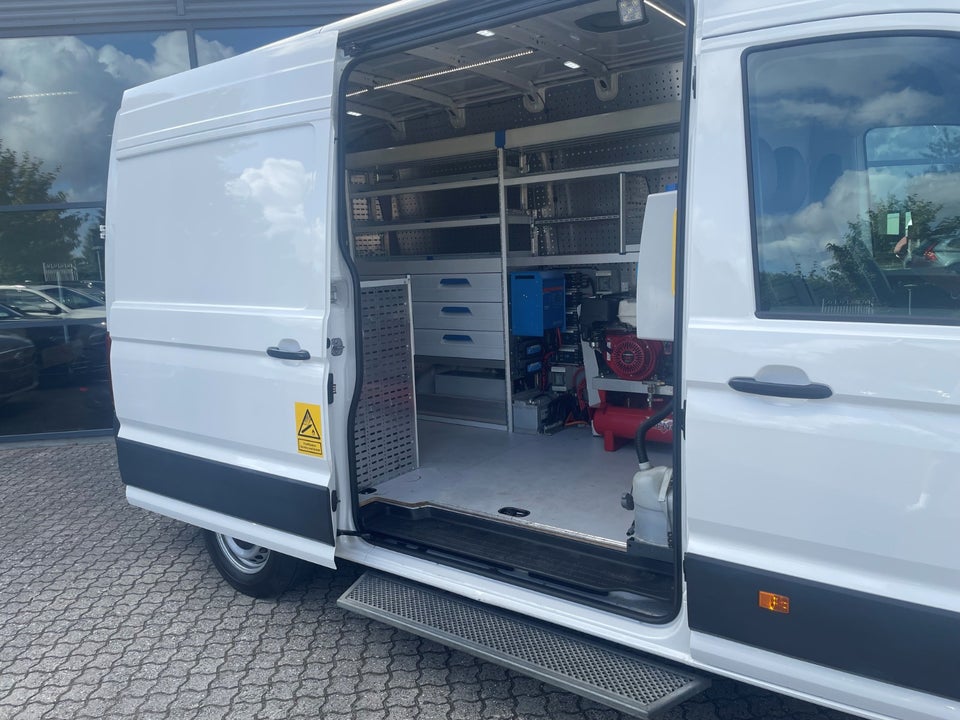 VW Crafter 35 2,0 TDi 177 Kassevogn L3H2