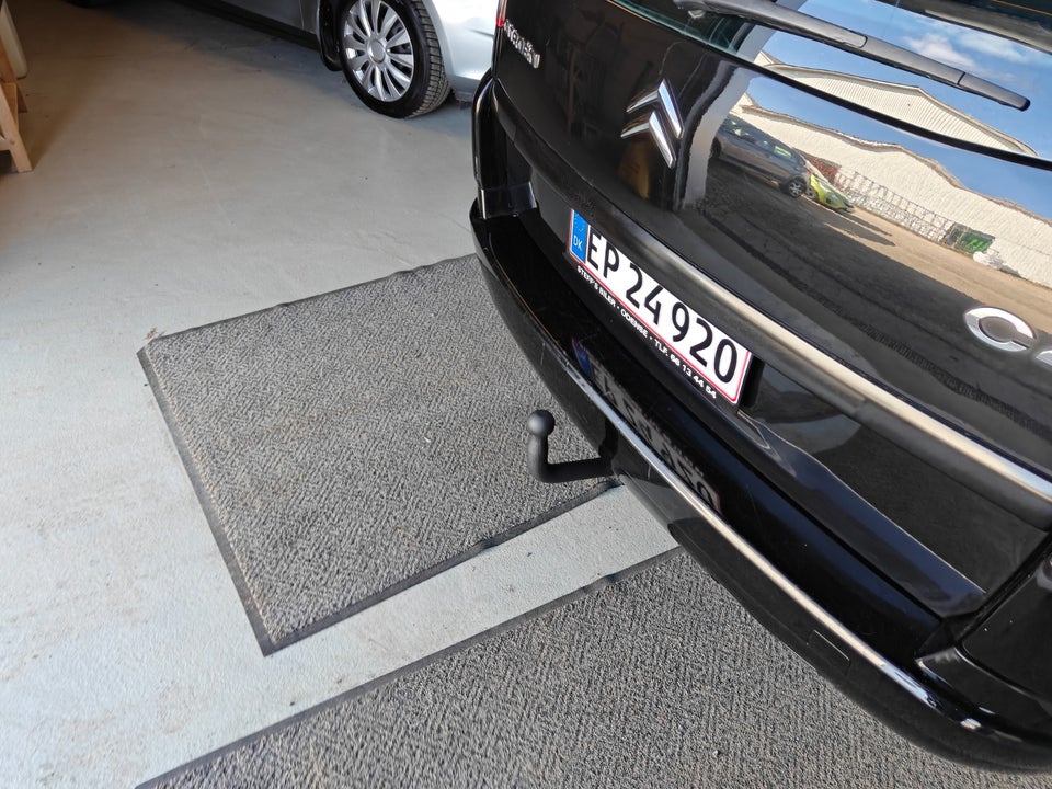 Citroën Grand C4 Picasso 1,8 16V Prestige 7prs 5d