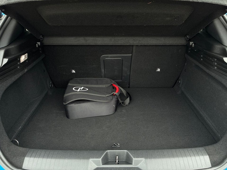 Opel Astra-e 54 Ultimate 5d