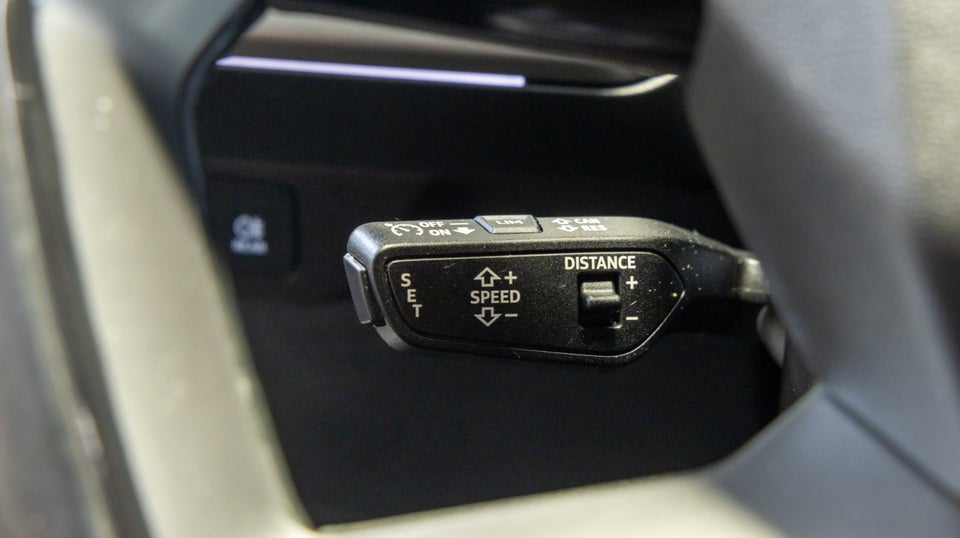 Audi Q4 e-tron 40 S-line 5d