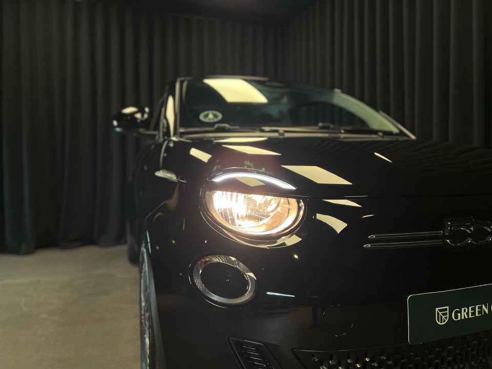 Fiat 500e 42 Icon 3d