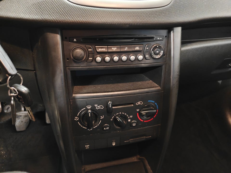 Peugeot 207 1,4 Comfort+ 5d