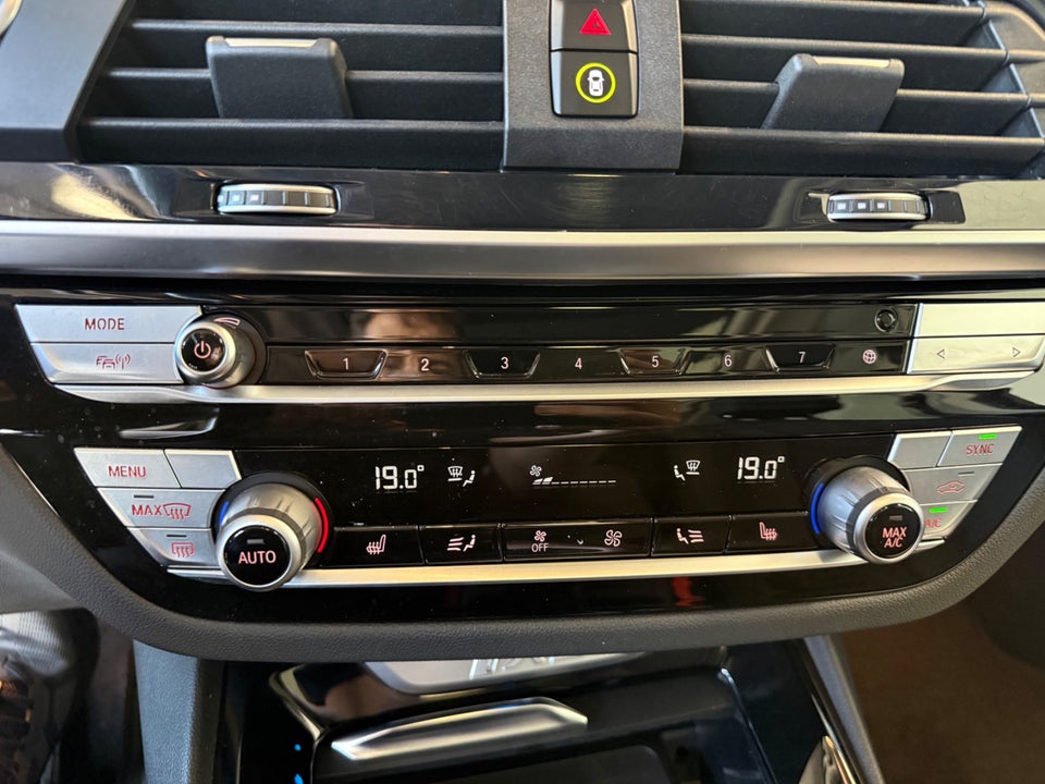 BMW iX3 Charged 5d