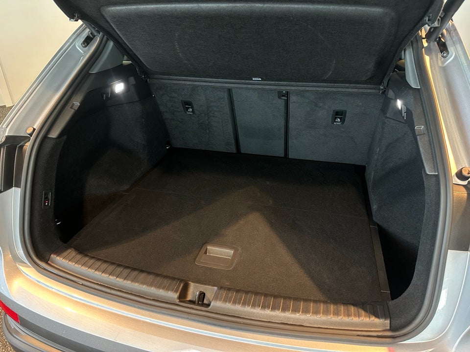 Audi Q4 e-tron 45 quattro 5d