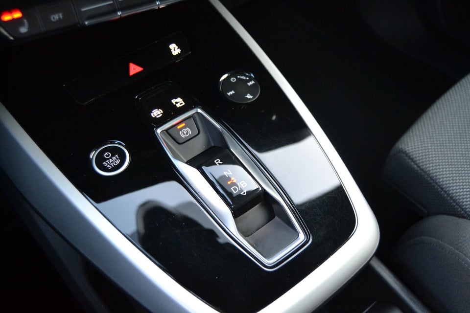 Audi Q4 e-tron 35 Advanced 5d