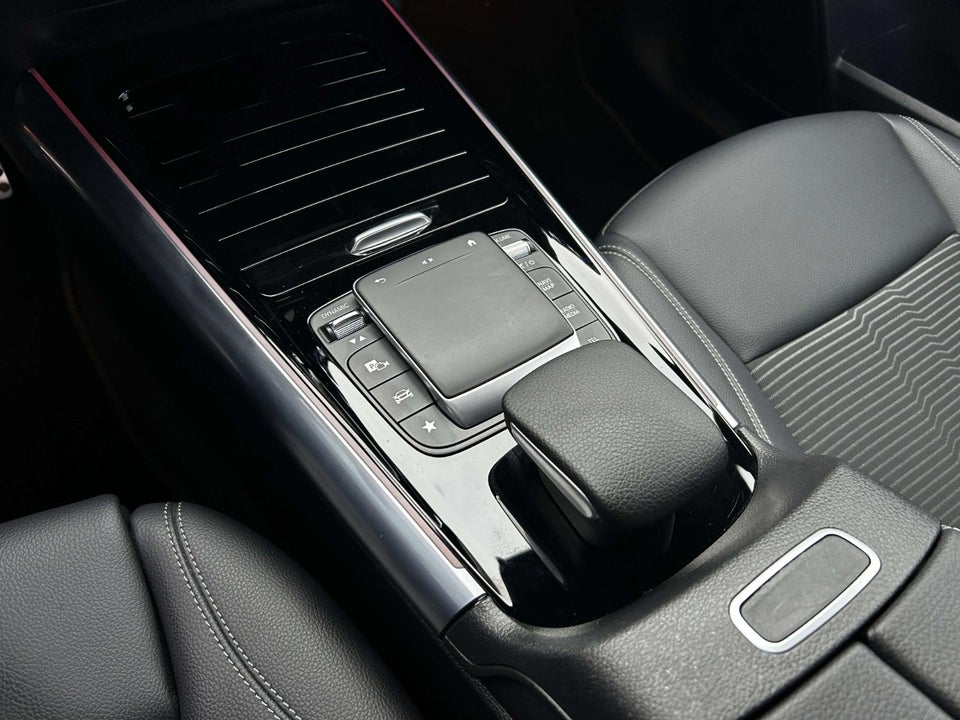 Mercedes GLA250 e 1,3 Progressive aut. 5d