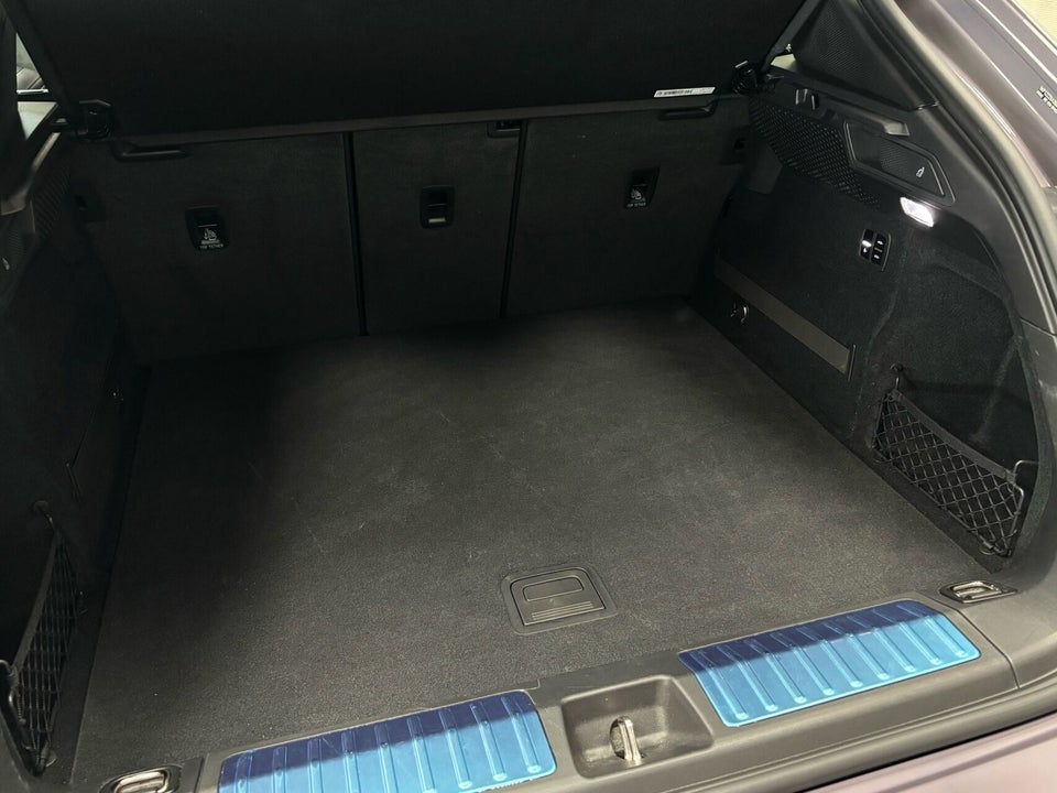 Porsche Macan Turbo 5d