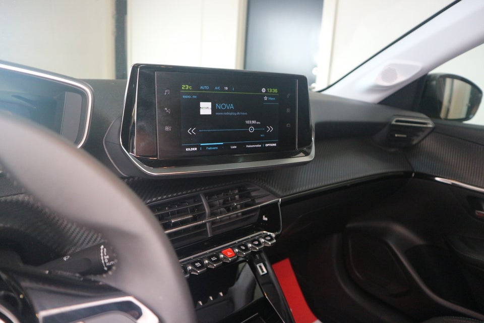 Peugeot e-208 50 Allure 5d