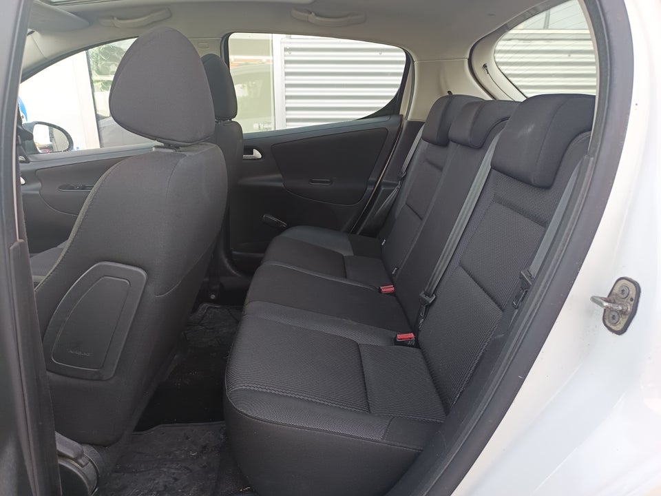 Peugeot 207 1,6 HDi 90 Comfort+ 5d