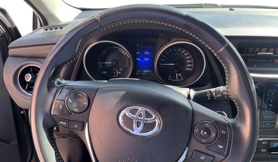 Toyota Auris 1,8 Hybrid H2 Comfort CVT 5d