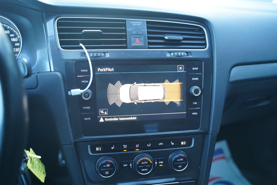 VW Golf VII 1,4 TSi 125 Comfortline Variant DSG 5d