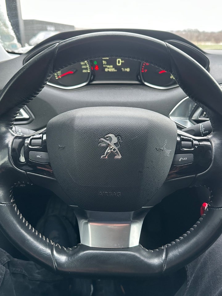 Peugeot 308 1,2 e-THP 110 Active SW 5d