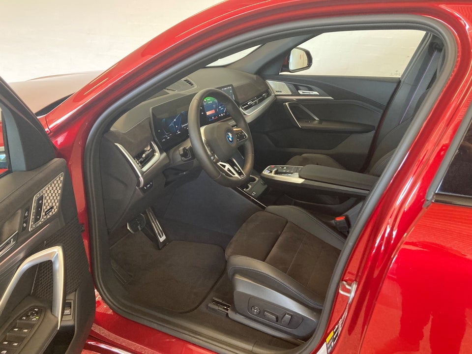 BMW iX2 xDrive30 M-Sport 5d